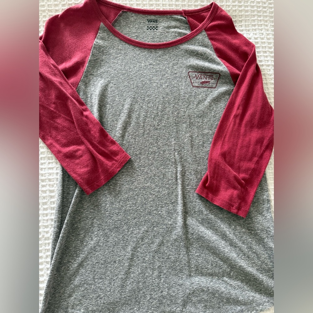 Vans women’s baseball tee size medium
